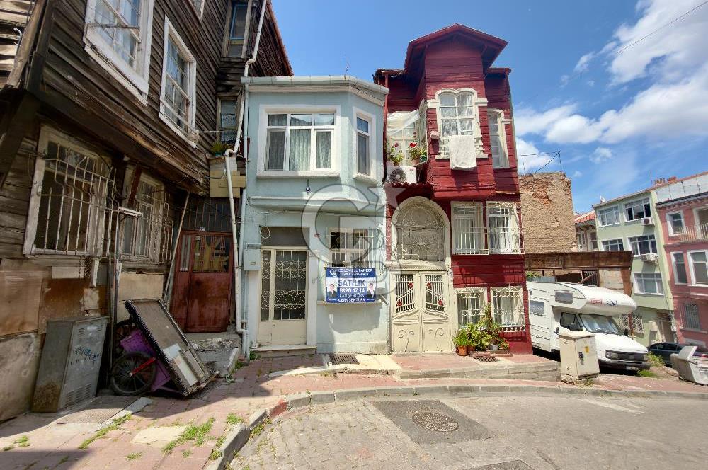 BALAT KİREMİT CADDESİ SATILIK MÜSTAKİL EV 50M2 TABAN OTURUMU