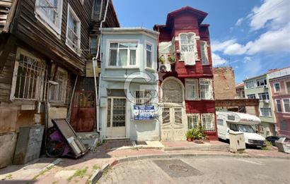 BALAT KİREMİT CADDESİ SATILIK MÜSTAKİL EV 50M2 TABAN OTURUMU