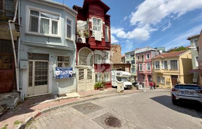 BALAT KİREMİT CADDESİ SATILIK MÜSTAKİL EV 50M2 TABAN OTURUMU