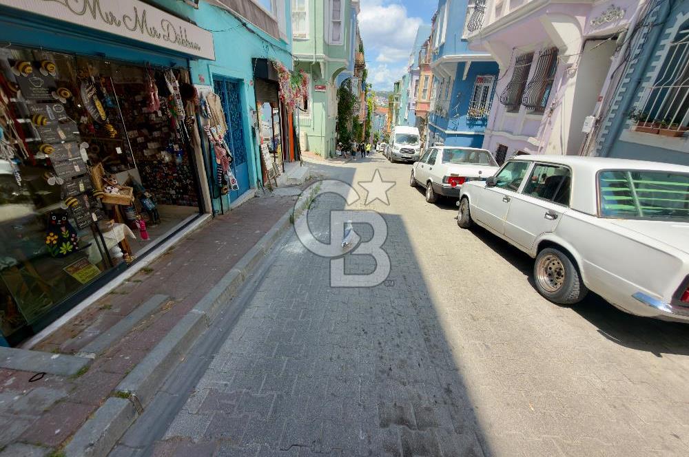BALAT KİREMİT CADDESİ SATILIK MÜSTAKİL EV 50M2 TABAN OTURUMU