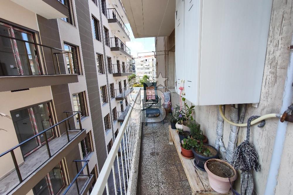 KARŞIYAKA TERSANE'DE İZBAN DURAĞI ÖNÜNDE, ÖNÜ AÇIK 3+1 SATILIK DAİRE