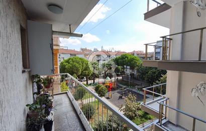 KARŞIYAKA TERSANE'DE İZBAN DURAĞI ÖNÜNDE, ÖNÜ AÇIK 3+1 SATILIK DAİRE
