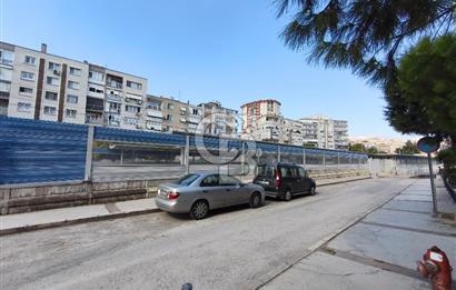 KARŞIYAKA TERSANE'DE İZBAN DURAĞI ÖNÜNDE, ÖNÜ AÇIK 3+1 SATILIK DAİRE