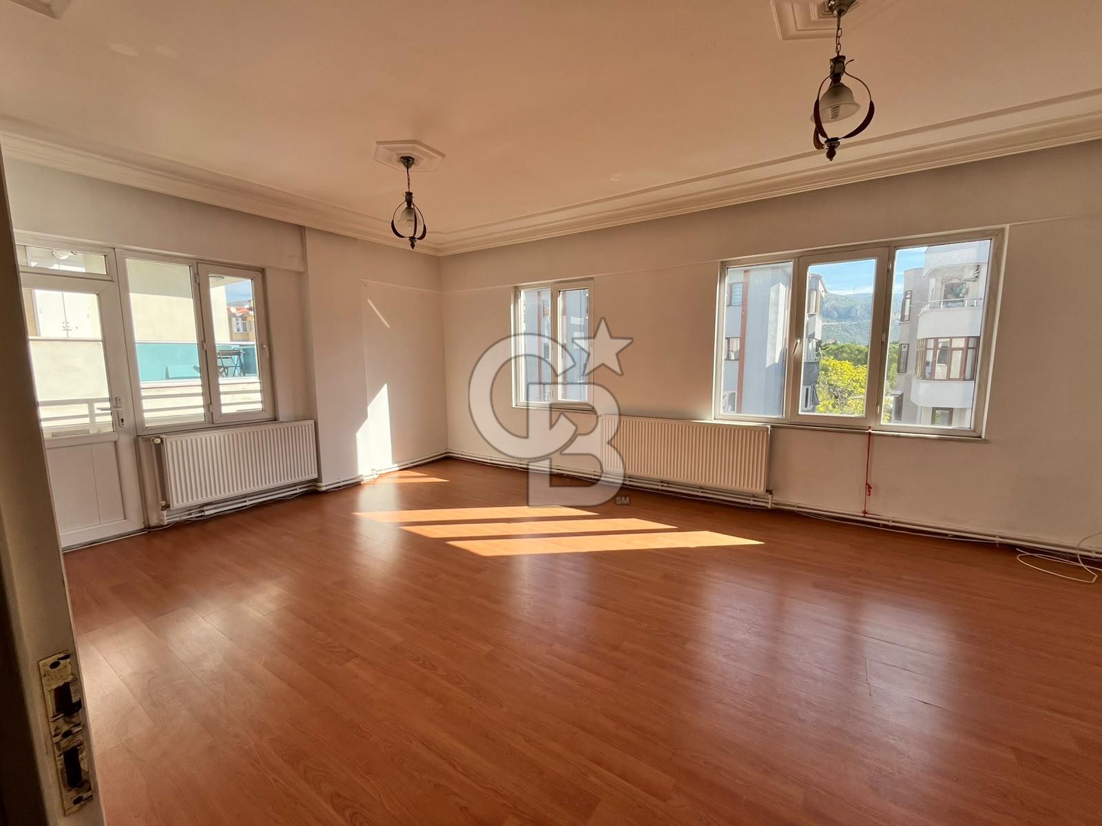 Menteşe Emirbeyazıt Mahallesi’nde Merkezi Konumda Ferah 2+1 Kiralık Daire
