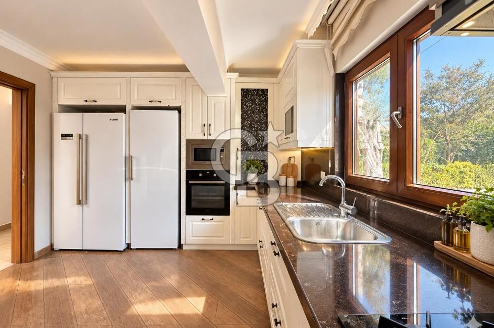 Yalova Merkez Samanlıda Havuzlu, Teraslı, 6+2 Müstakil Villa