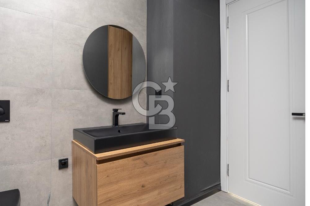 Central Balat'ta Eşyalı Temiz Kiralık 1+1 Daire 