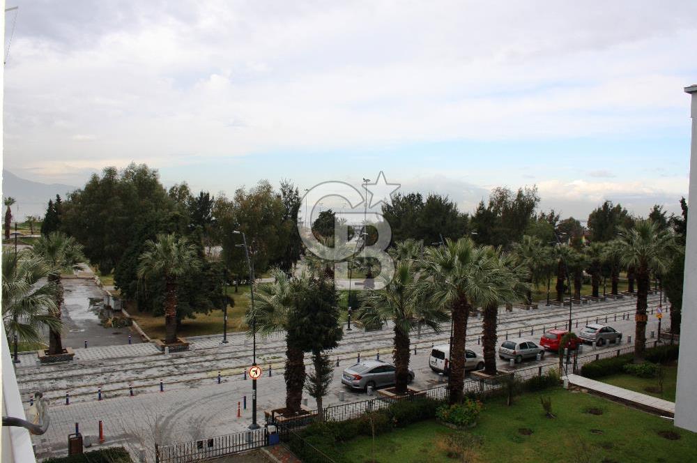 Karşıyaka Atakent'te BOSPA Karşısı Kiralık Geniş 3+1 Daire