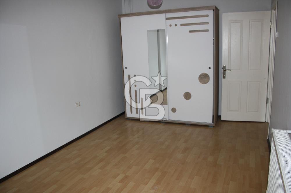 Karşıyaka Atakent'te BOSPA Karşısı Kiralık Geniş 3+1 Daire