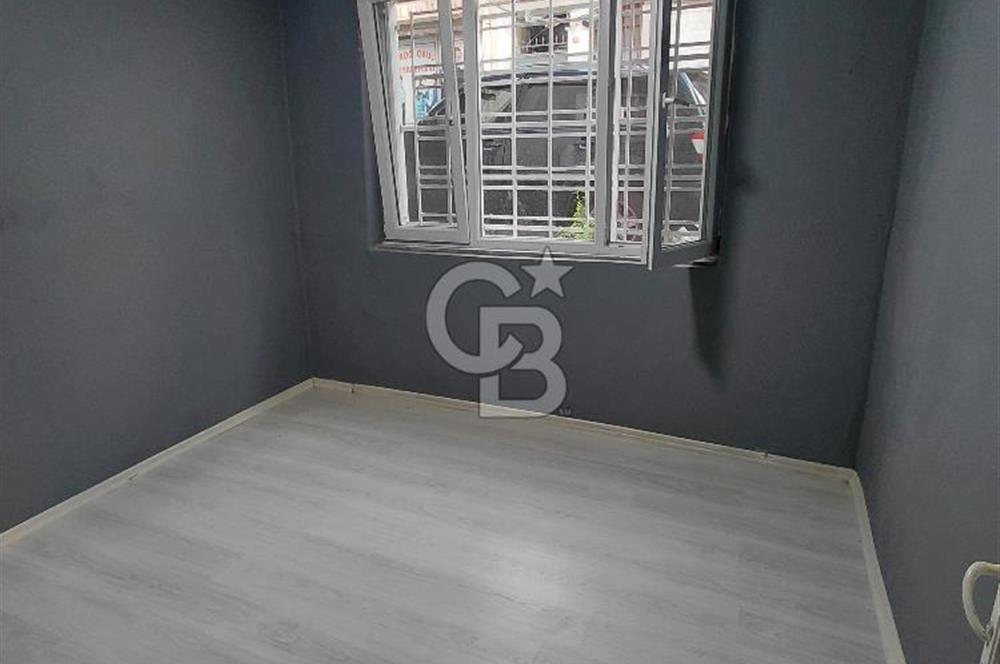 Fatih,Ali Kuşçu mah. MIıhçılar caddesinde Fatih Camiisine komşu konumda Satılık 2+1 Daire