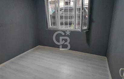 Fatih,Ali Kuşçu mah. MIıhçılar caddesinde Fatih Camiisine komşu konumda Satılık 2+1 Daire