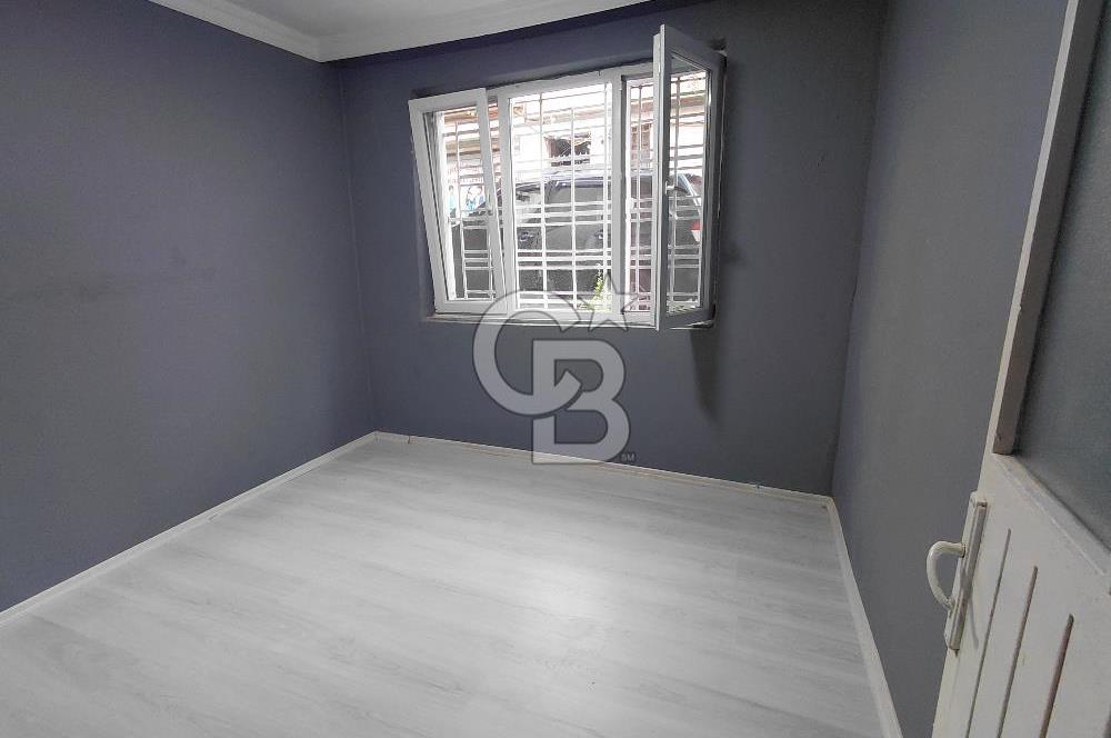 Fatih,Ali Kuşçu mah. MIıhçılar caddesinde Fatih Camiisine komşu konumda Satılık 2+1 Daire