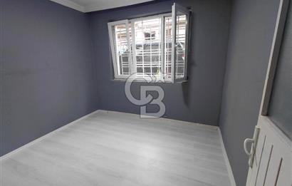 Fatih,Ali Kuşçu mah. MIıhçılar caddesinde Fatih Camiisine komşu konumda Satılık 2+1 Daire
