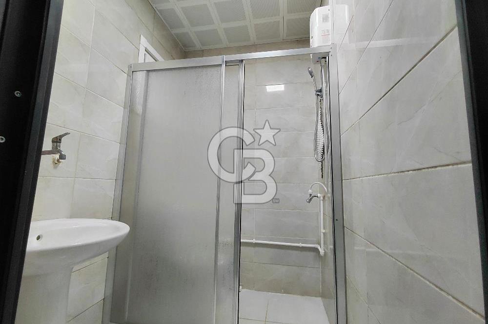 Fatih,Ali Kuşçu mah. MIıhçılar caddesinde Fatih Camiisine komşu konumda Satılık 2+1 Daire