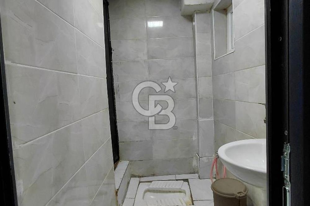 Fatih,Ali Kuşçu mah. MIıhçılar caddesinde Fatih Camiisine komşu konumda Satılık 2+1 Daire