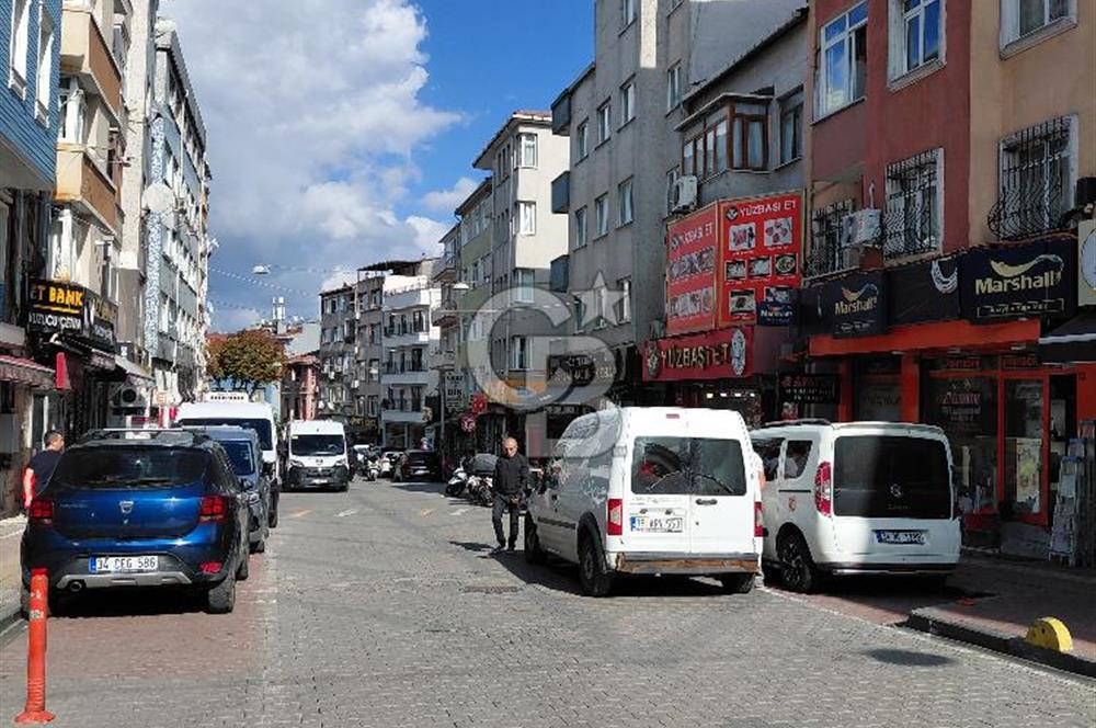 Fatih,Ali Kuşçu mah. MIıhçılar caddesinde Fatih Camiisine komşu konumda Satılık 2+1 Daire