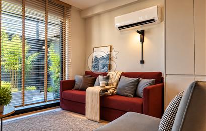 ÇANDARLI'DA 1+1 HAVUZLU GÜVENLİKLİ SİTE'DE SATILIK 55m2 DAİRE