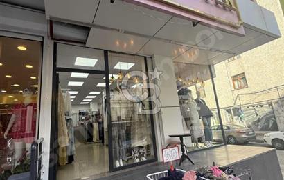 CADDE ÜZERİ YÜRÜYÜŞ YOLUNDA DEVREN KADIN GİYİM MAĞAZASI