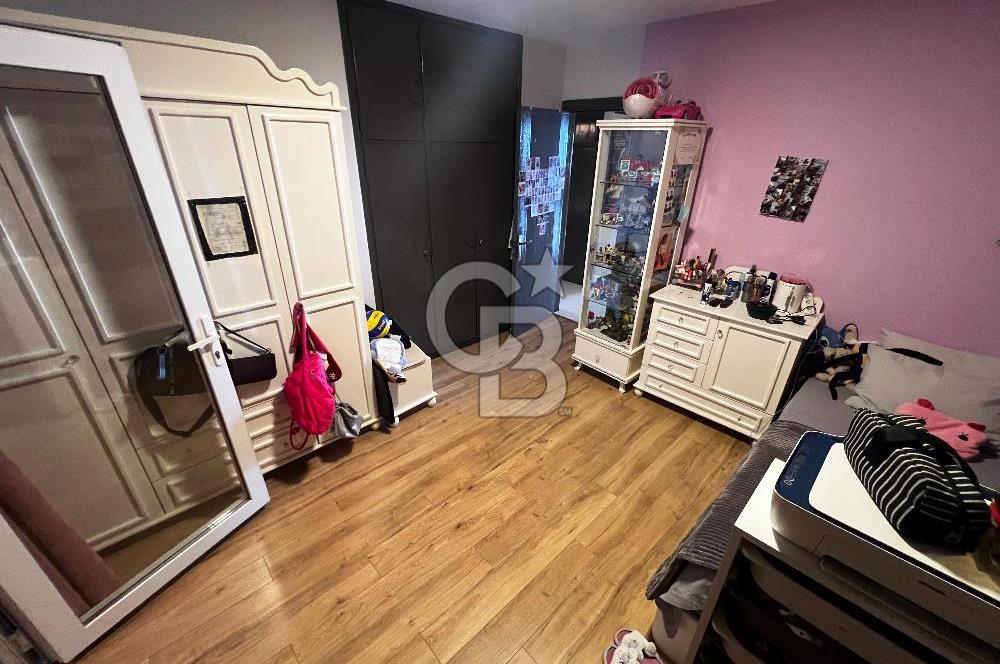 1. Kordon ‘da Deniz Manzaralı Satılık 3+1 Tadilatlı Daire