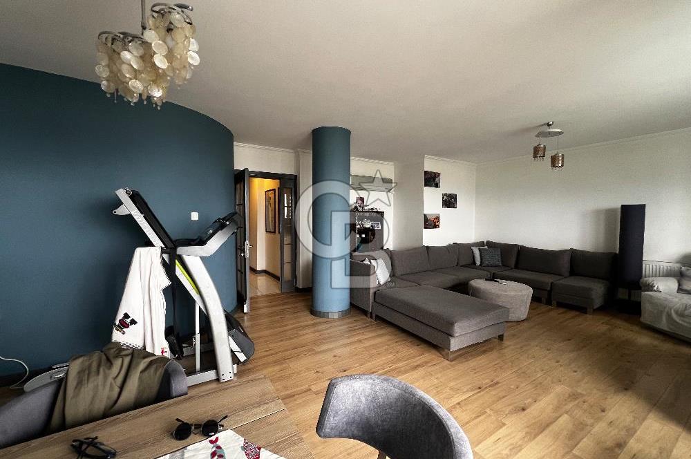 1. Kordon ‘da Deniz Manzaralı Satılık 3+1 Tadilatlı Daire