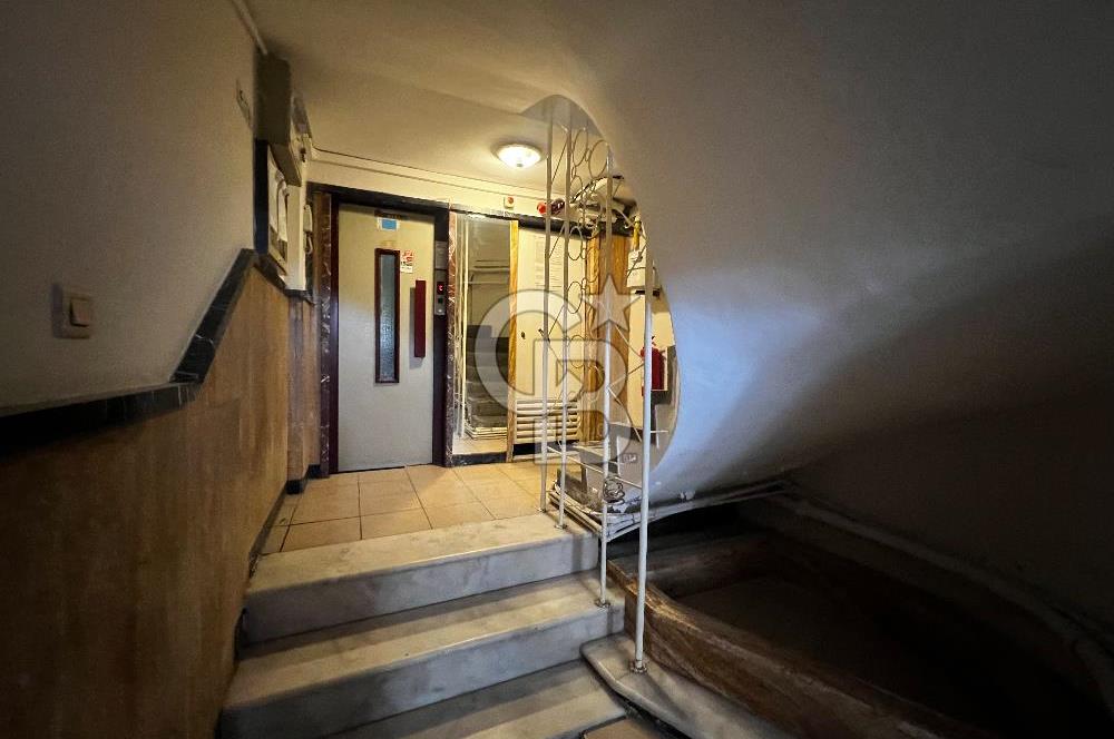 1. Kordon ‘da Deniz Manzaralı Satılık 3+1 Tadilatlı Daire