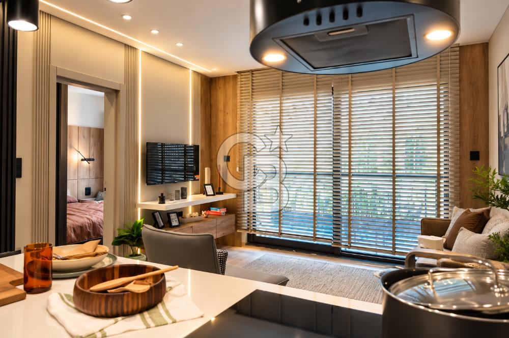 ÇANDARLI'DA 1+1 HAVUZLU GÜVENLİKLİ SİTE'DE SATILIK 55m2 DAİRE
