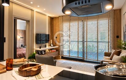 ÇANDARLI'DA 1+1 HAVUZLU GÜVENLİKLİ SİTE'DE SATILIK 55m2 DAİRE