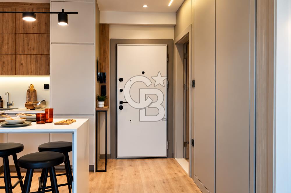 ÇANDARLI'DA 1+1 HAVUZLU GÜVENLİKLİ SİTE'DE SATILIK 55m2 DAİRE