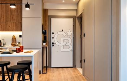 ÇANDARLI'DA 1+1 HAVUZLU GÜVENLİKLİ SİTE'DE SATILIK 55m2 DAİRE