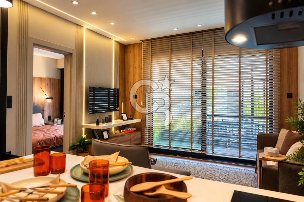 ÇANDARLI'DA 1+1 HAVUZLU GÜVENLİKLİ SİTE'DE SATILIK 55m2 DAİRE