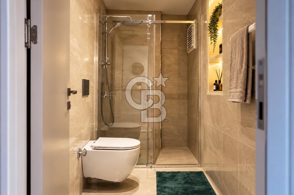 ÇANDARLI'DA 1+1 HAVUZLU GÜVENLİKLİ SİTE'DE SATILIK 55m2 DAİRE