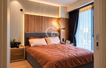 ÇANDARLI'DA 1+1 HAVUZLU GÜVENLİKLİ SİTE'DE SATILIK 55m2 DAİRE