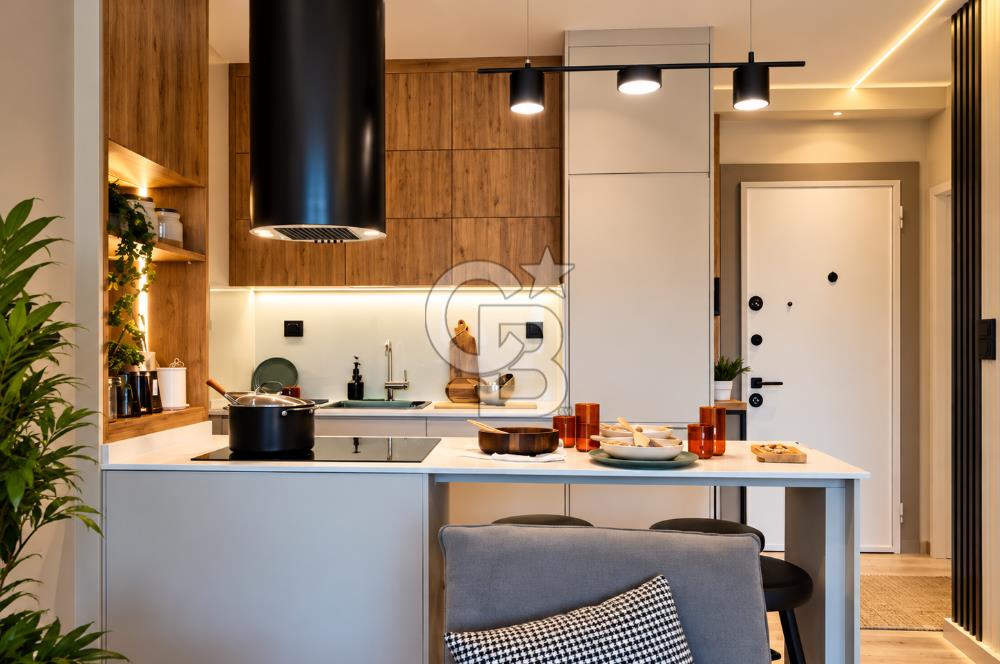 ÇANDARLI'DA 1+1 HAVUZLU GÜVENLİKLİ SİTE'DE SATILIK 55m2 DAİRE