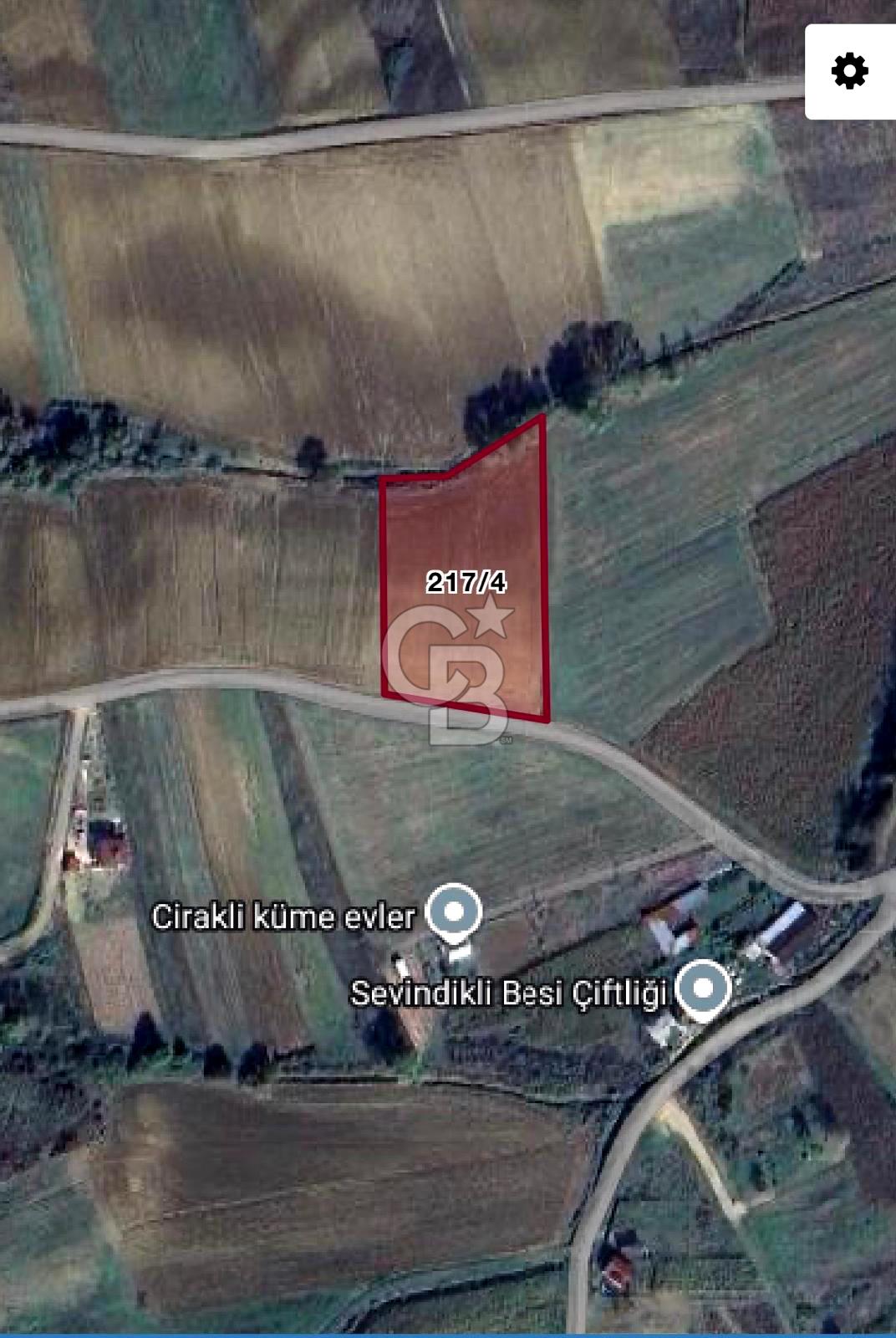 Körfez Çıraklı'da Yola Cepheli 5.713 m² Satılık Müstakil Tarla