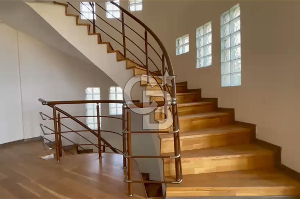 Mutlukent Mavi Ladin Sitesinde 620 m² 5+2 Muhteşem villa