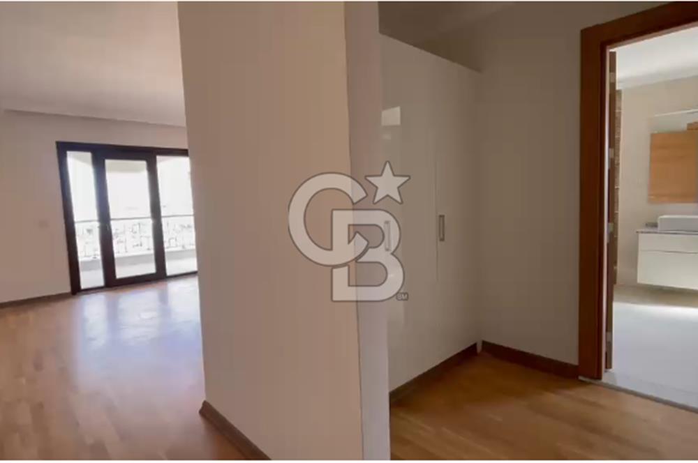 Mutlukent Mavi Ladin Sitesinde 620 m² 5+2 Muhteşem villa