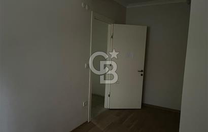 Erenköy Şevki Özengin Sokakta yeni binada 2+1 Kiralık boş daire 