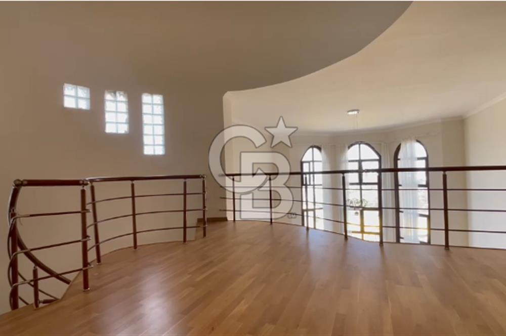 Mutlukent Mavi Ladin Sitesinde 620 m² 5+2 Muhteşem villa