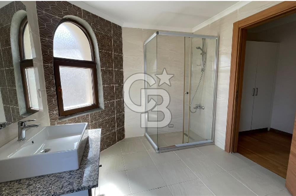 Mutlukent Mavi Ladin Sitesinde 620 m² 5+2 Muhteşem villa