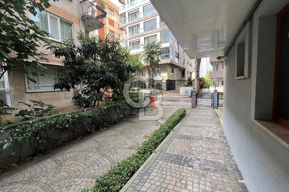Erenköy Şevki Özengin Sokakta yeni binada 2+1 Kiralık boş daire 