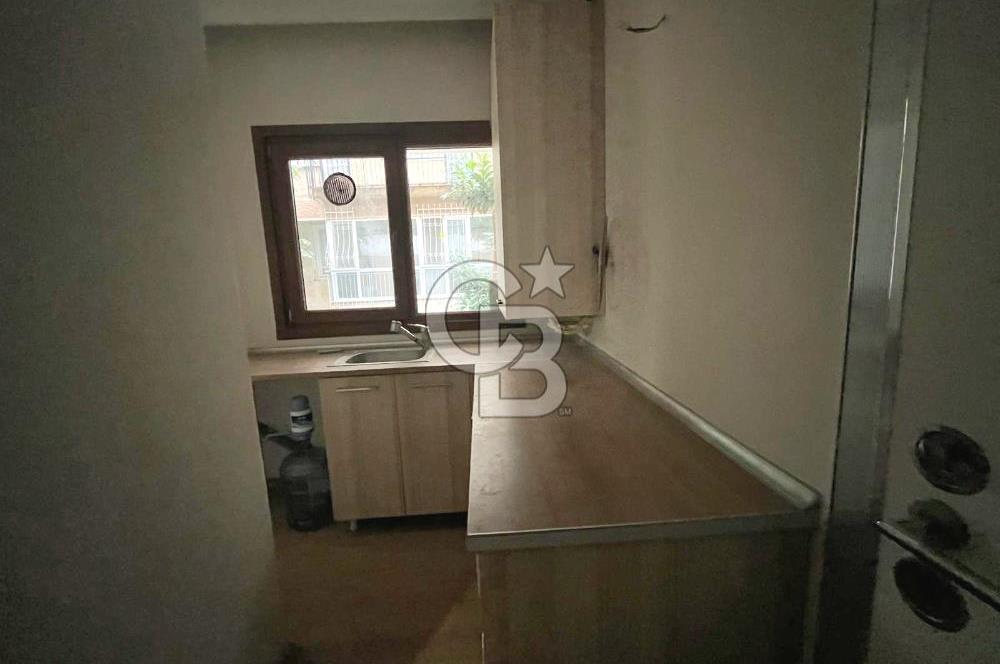Erenköy Şevki Özengin Sokakta yeni binada 2+1 Kiralık boş daire 
