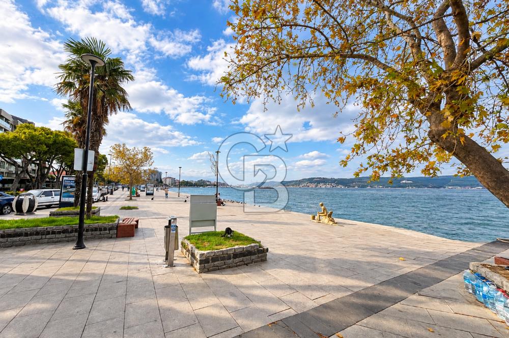 ÇANAKKALE KORDONDA DENİZE BİRKAÇ ADIM MESAFEDE SATILIK 1+1 DAİRE