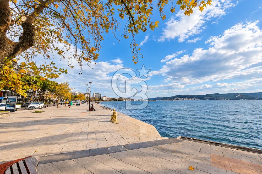 ÇANAKKALE KORDONDA DENİZE BİRKAÇ ADIM MESAFEDE SATILIK 1+1 DAİRE