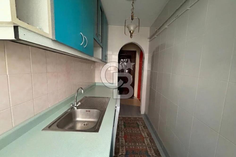 Kocamustafapaşa Silivrikapı Mahallesi’nde 2. Katta Satılık 2+1 Daire