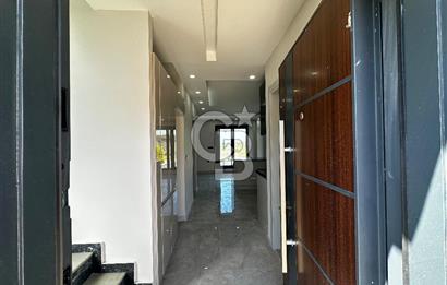 Kuşadası Davutlar’da Havuzlu 4+1 Satılık Lüks Villa 