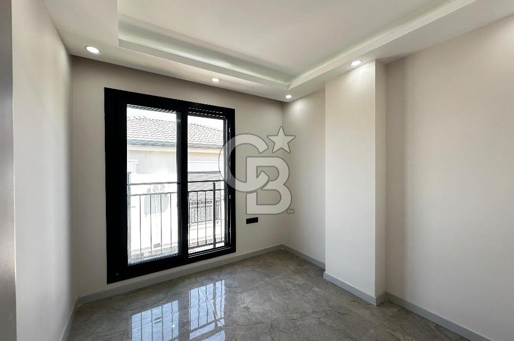 Kuşadası Davutlar’da Havuzlu 4+1 Satılık Lüks Villa 