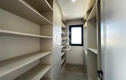 Kuşadası Davutlar’da Havuzlu 4+1 Satılık Lüks Villa 