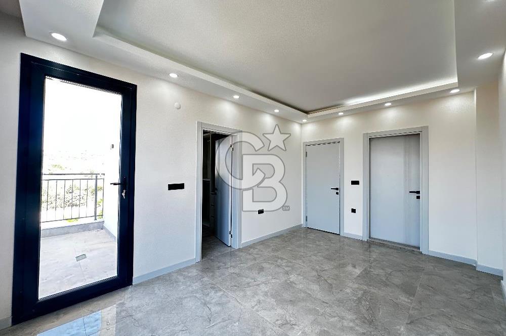 Kuşadası Davutlar’da Havuzlu 4+1 Satılık Lüks Villa 