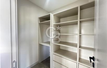 Kuşadası Davutlar’da Havuzlu 4+1 Satılık Lüks Villa 