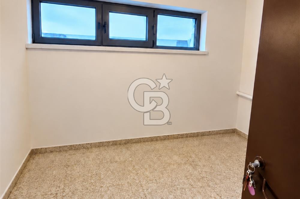 KEÇİÖREN MERKEZDE YENİ BİNADA, 40 M² DEPOLU SATILIK 3+1 DAİRE