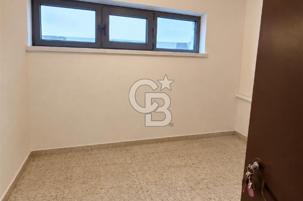 KEÇİÖREN MERKEZDE YENİ BİNADA, 40 M² DEPOLU SATILIK 3+1 DAİRE